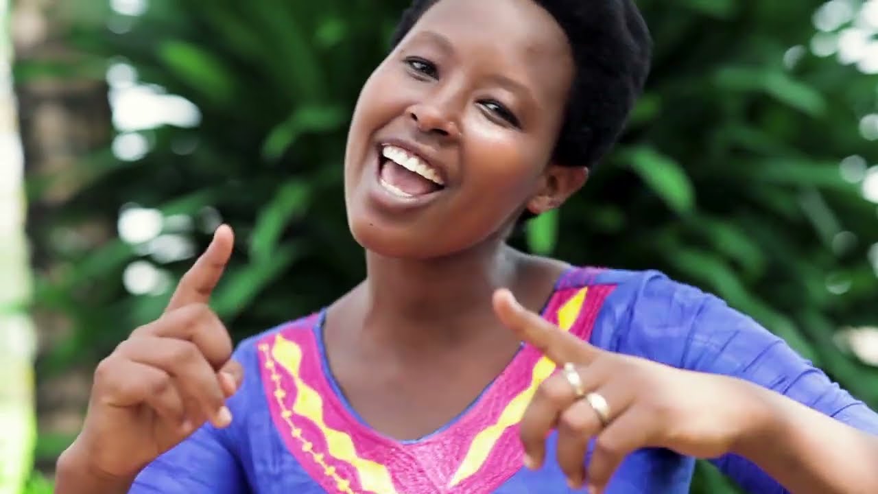 4chance za nyuma-4chance za nyuma-by Ndihokubwayo Basil Music Officiel