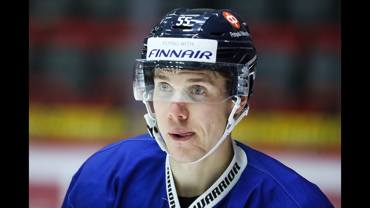 ”Mitä samoja piirteitä tässä joukkueessa on vuoden 2019 joukkueeseen, Miika Koivisto?”