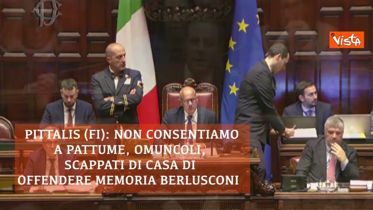 Bagarre alla Camera su Berlusconi, scontro Avs-Forza Italia: 
