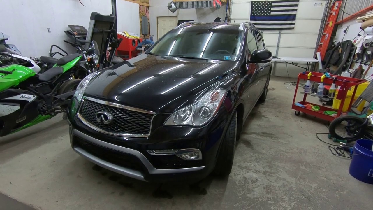 Как снять переднюю дверную панель водителя Infiniti QX50 2016 года