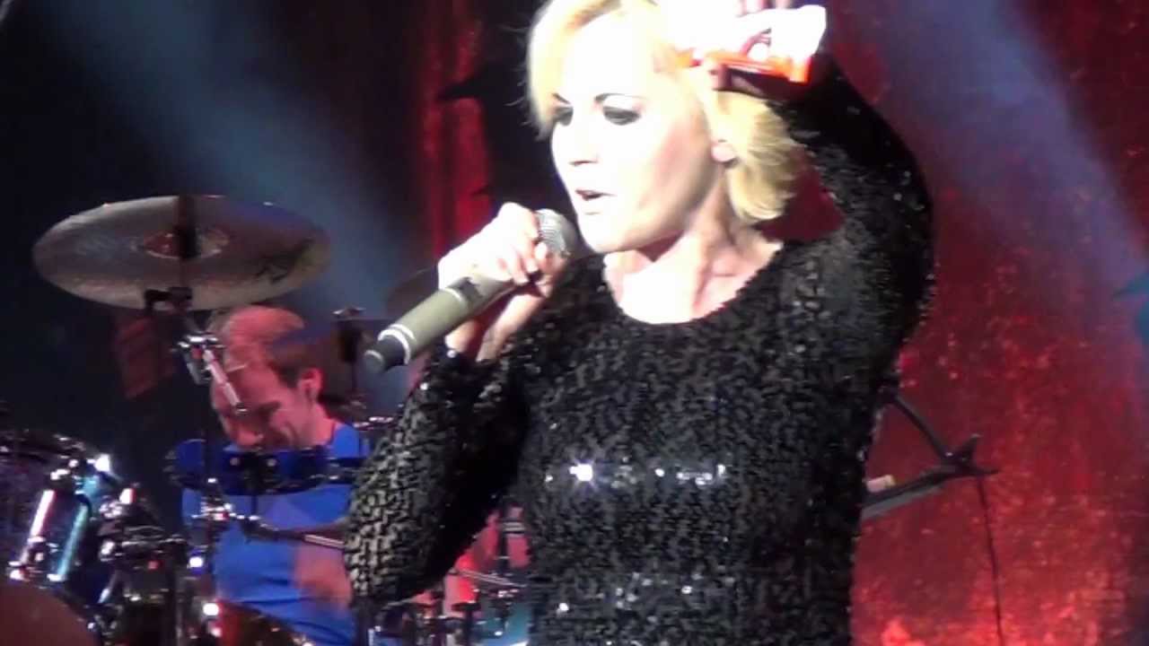 The Cranberries @ Auditorium Roma 31 Oct 2012 part 1