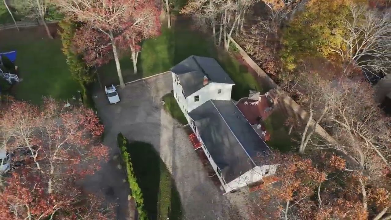 5 17th St East Hampton, NY 11937