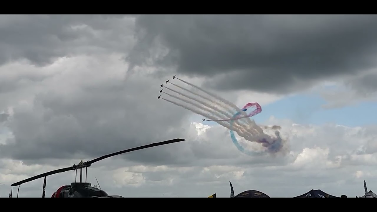 Red Arrows formation flying at Danish Airshow 2022