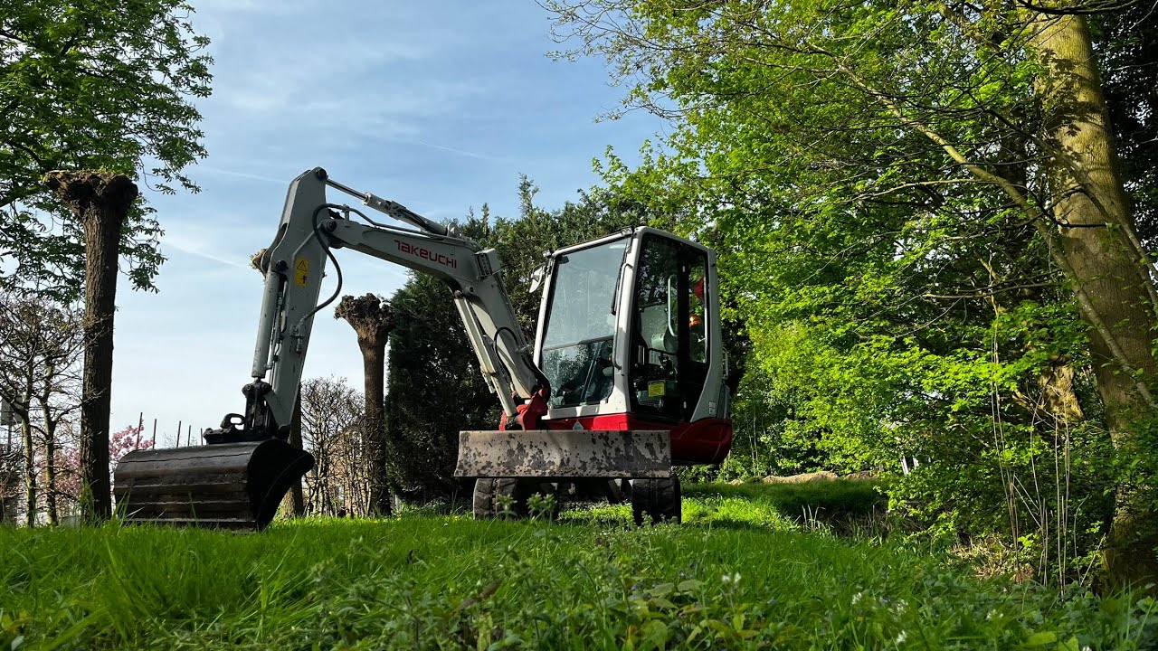 Sloot Uitbaggeren En Gras Maaien!!!