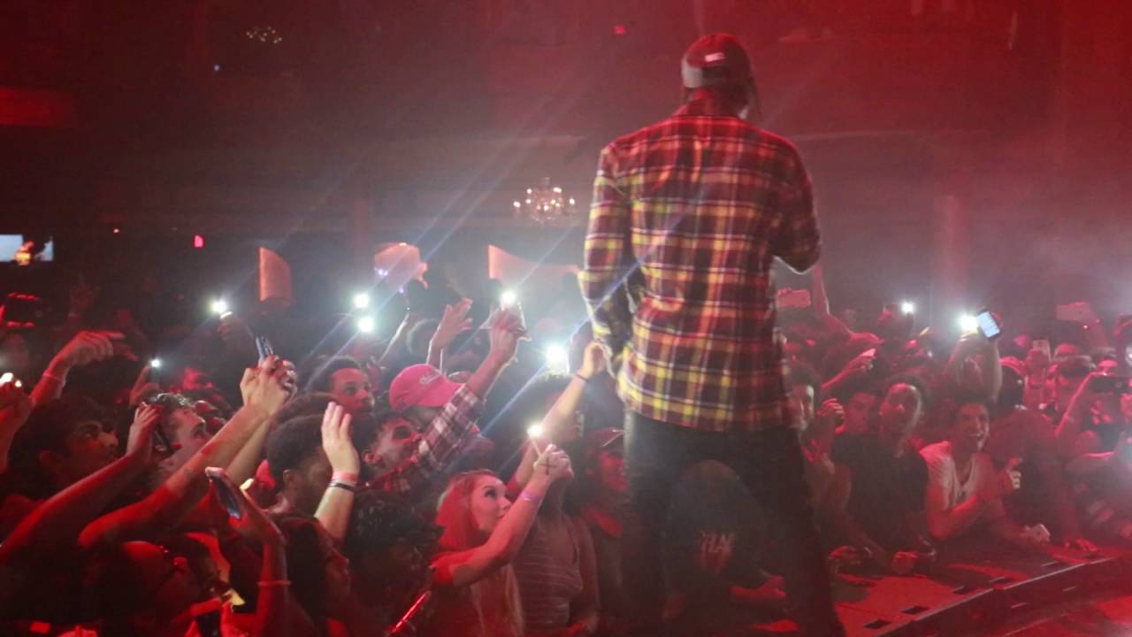 BeerandTacos Pop-up show w/ Travis Scott and Kodie Shane