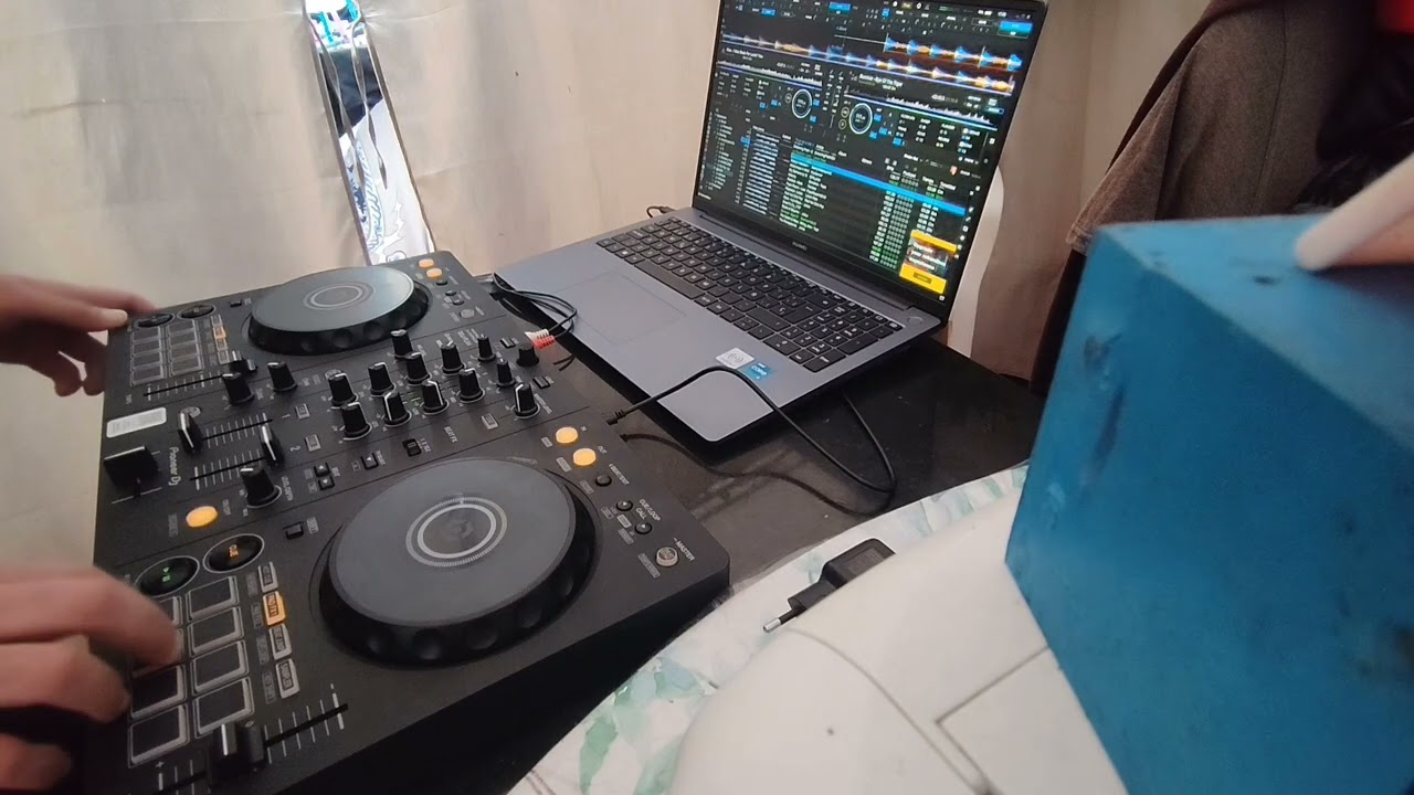 DJ sin nombre, Práctica mezcla rock