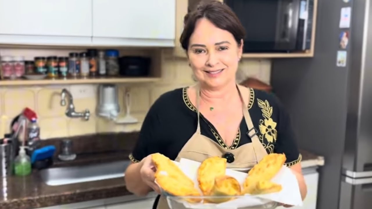 PASTEL DE QUEIJO COALHO COM ALHO PORÓ! (MEU FILHO PROVOU)