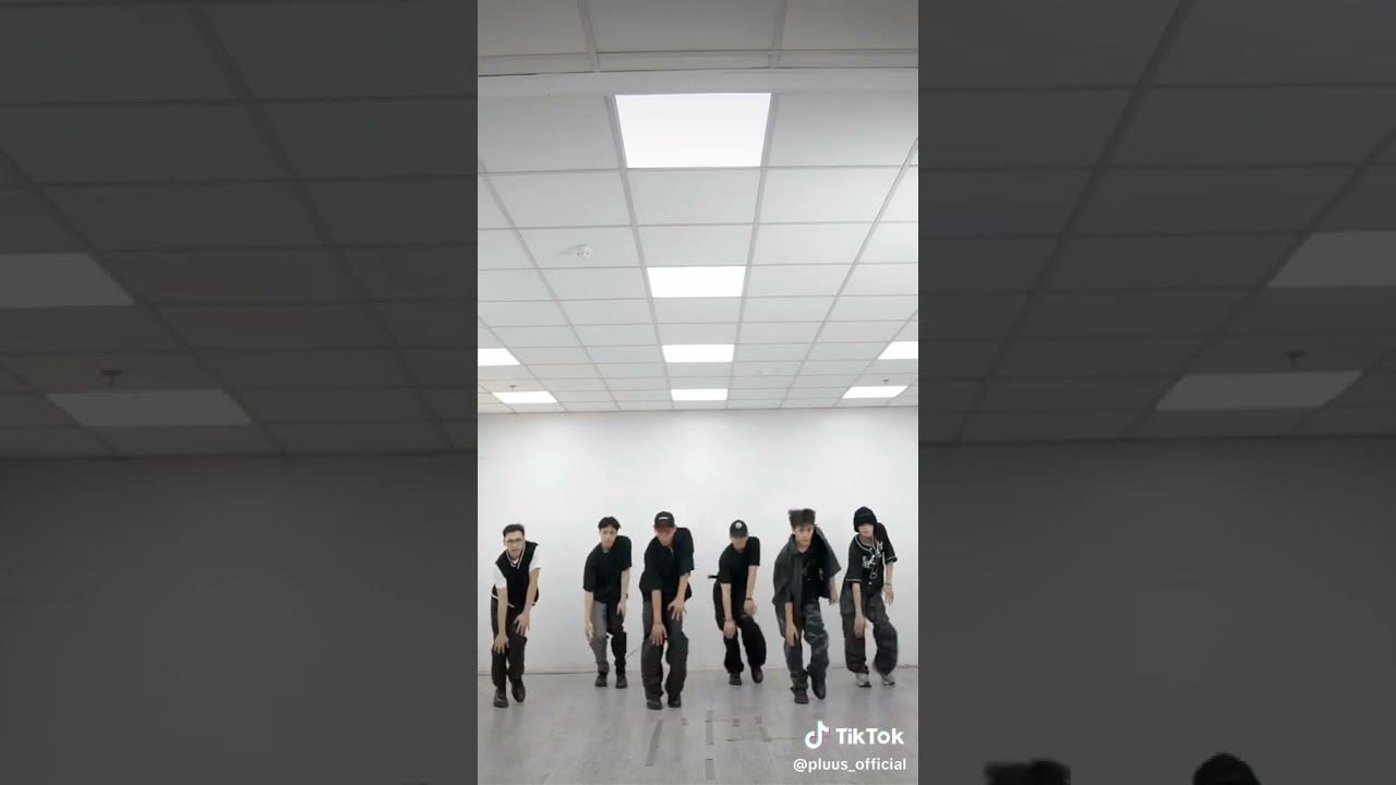 P-Pop Boy Group PLUUS #PLUUS @pluus_official danced to SB19's MOONLIGHT!