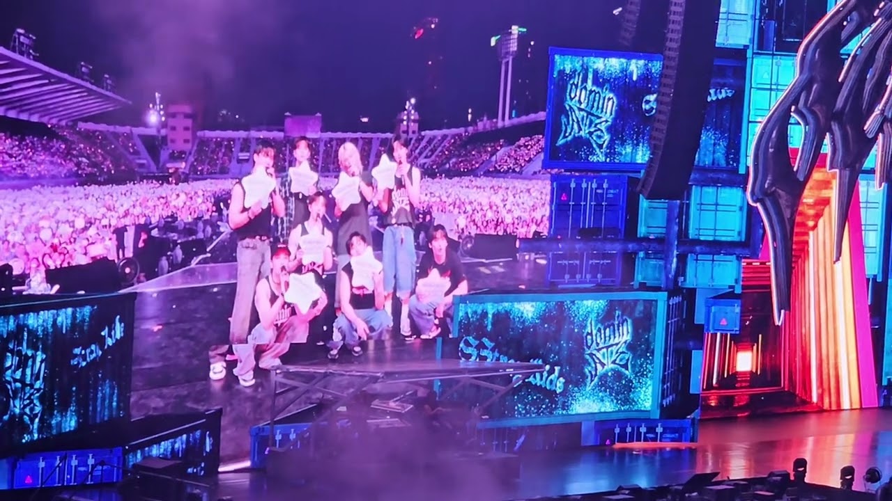 [Youtiful +Stray kids+Photo] STRAY KIDS DOMINATE in BANGKOK/14Dec2024/National Stadium