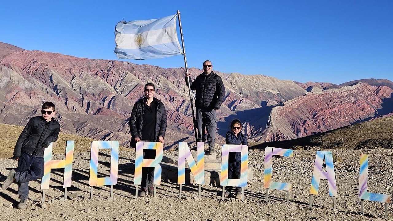 UMA MONTANHA DE 14 CORES ESPETACULAR E A LINDA RUTA 68 NO NORTE DA ARGENTINA T02E04