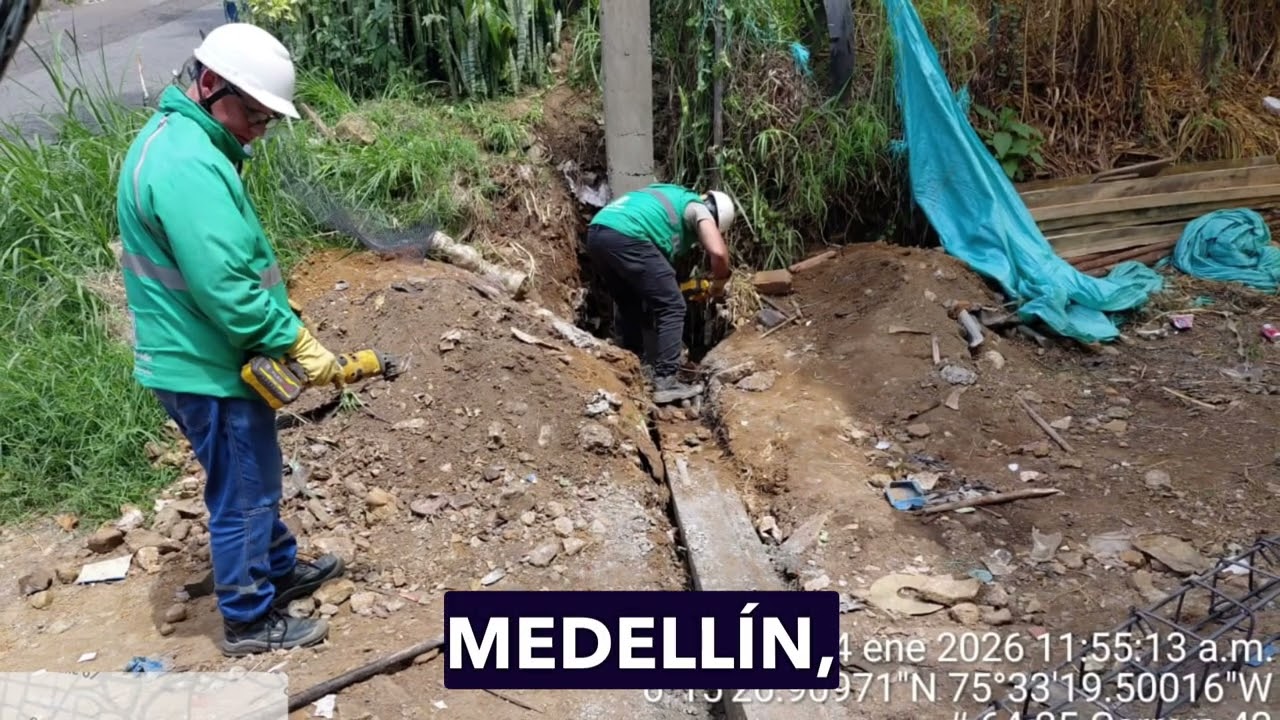 Los pillamos: parqueadero ilegal en terreno público en Medellín