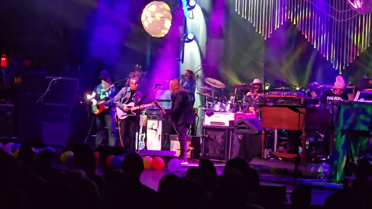 MULE NYE. 2025.  BEACON
