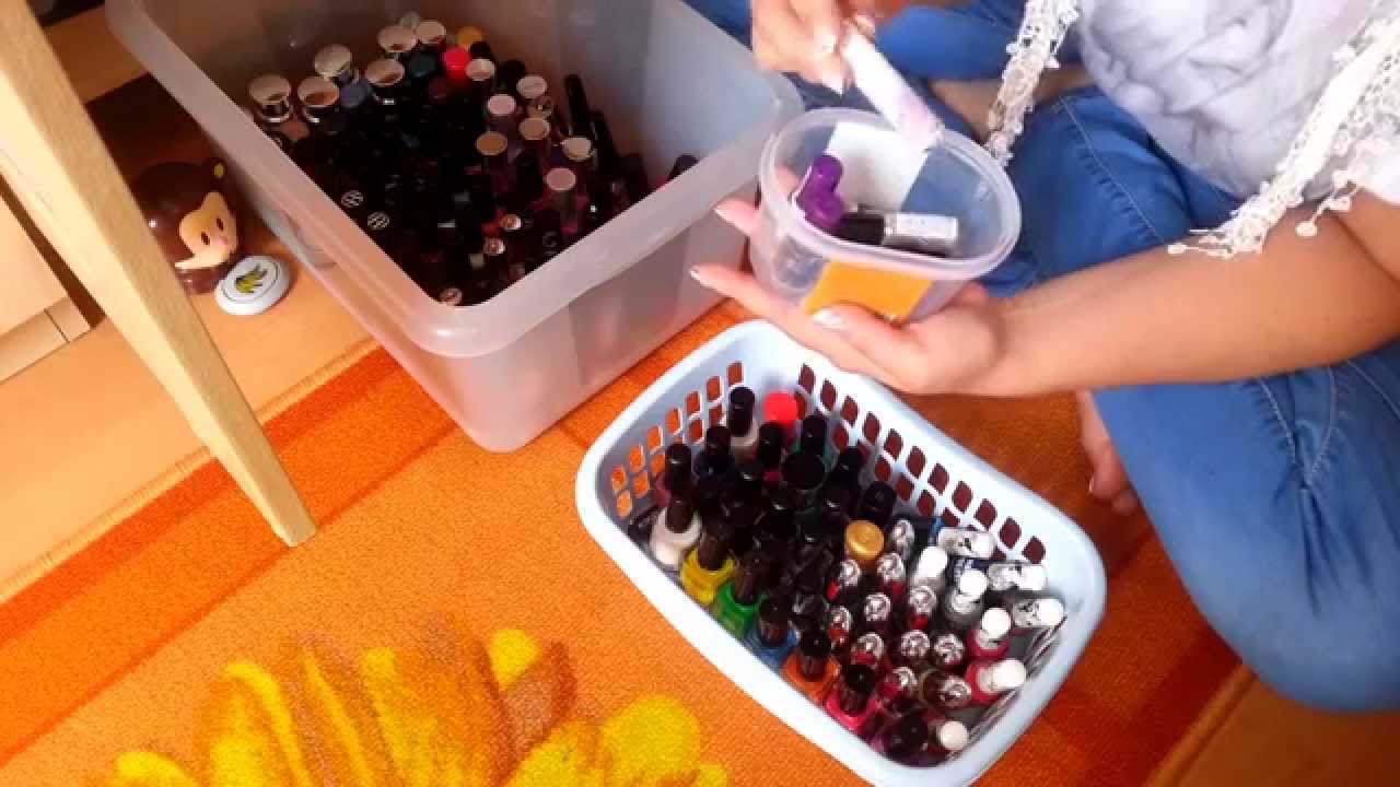 Ecco la mia postazione di Nail Art ,smalti eccessori ecc....By Nika