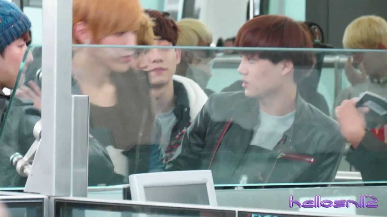 121201 EXO@Hong Kong Airport Part 2/2