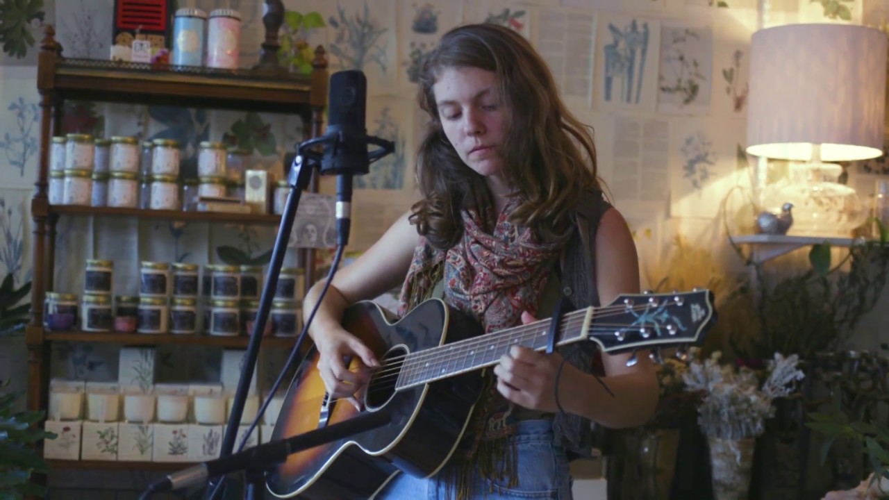 natalie jane hill | emerald blue | flora sessions