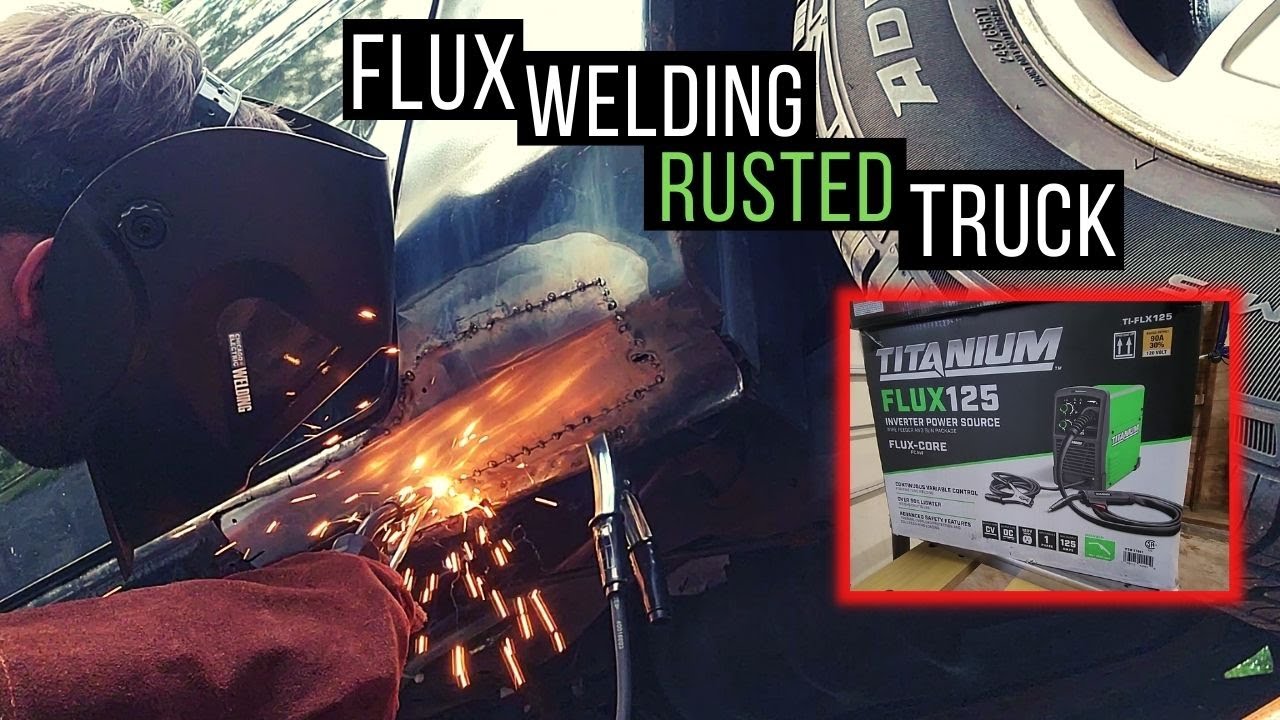 Выполняю кузовные работы с помощью сварочного аппарата Titan 125 Flux от Harbor Freight.