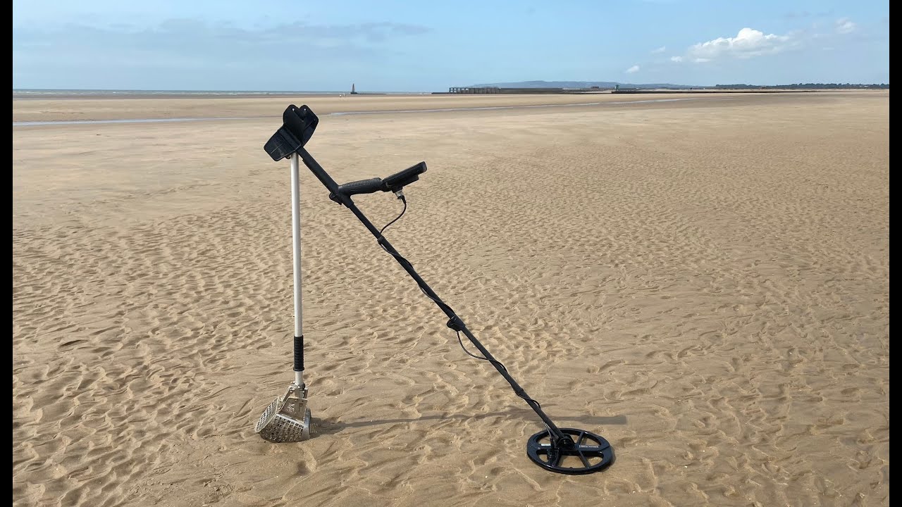 54. Metal Detecting along Camber Sands with the Nokta Makro Legend