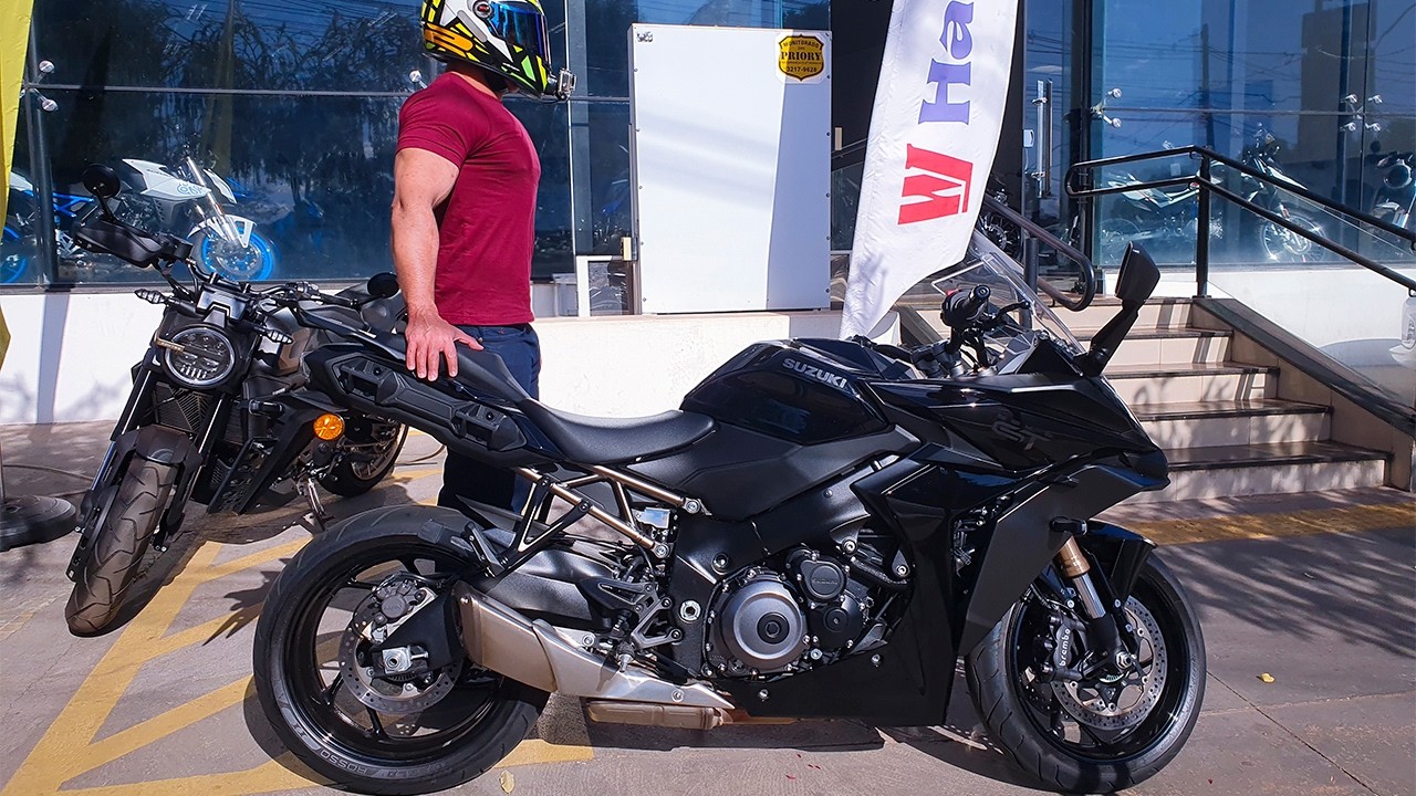 NOVA GSX-S1000 GT: Opinião honesta, teste ride, review completo