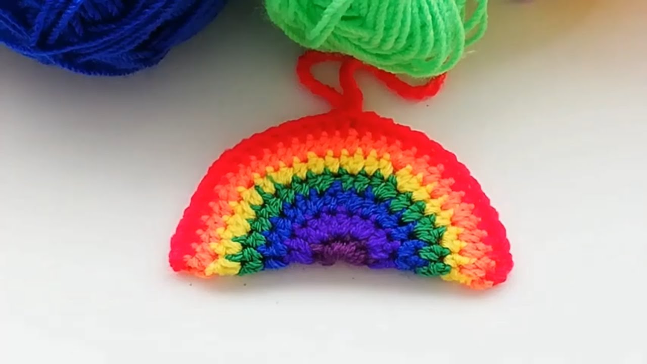 Crochet Rainbow for your window or wall, left hand version Crochet Nuts