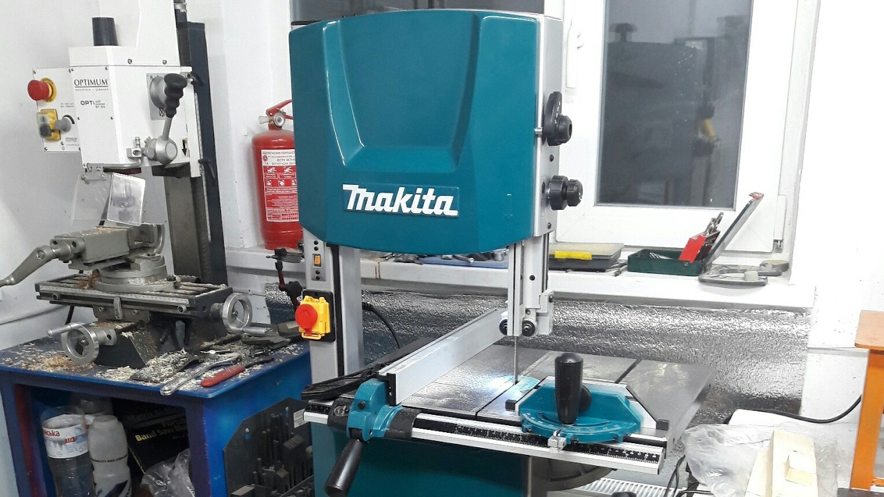 My new Makita LB1200F Band-Saw