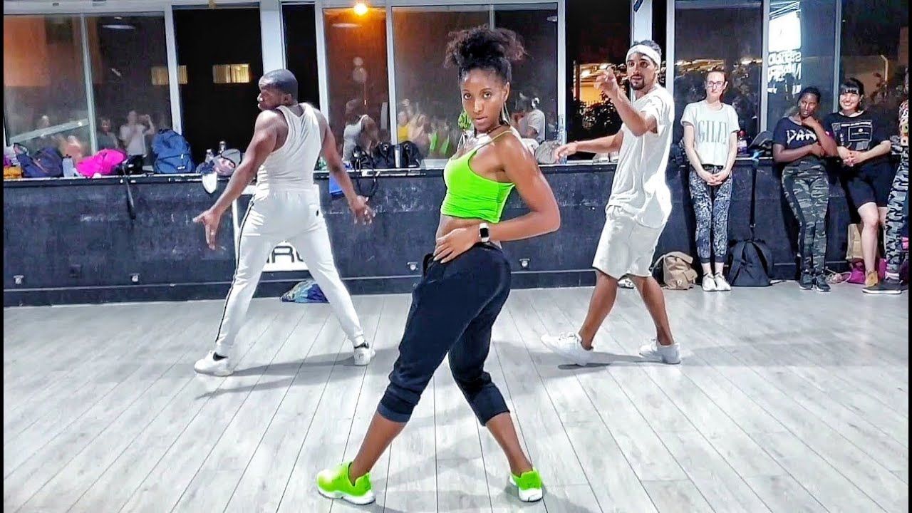 MOLARE - VOILA LA PARTIE - Lil Gbb and Faciné l'éclipse team teach - Dance video