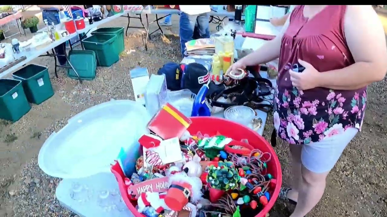 Picking at the flea market