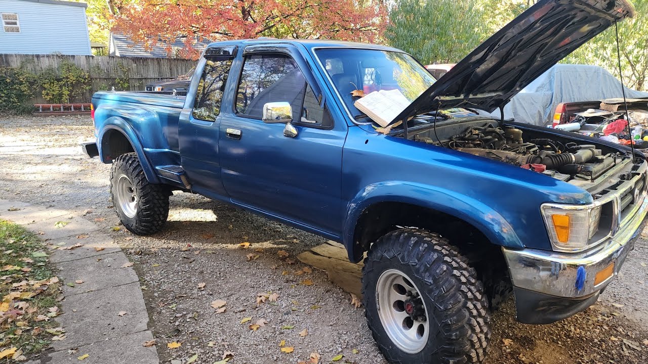 Моя Toyota 94 плохо заводилась на холодную, но мы нашли проблему.