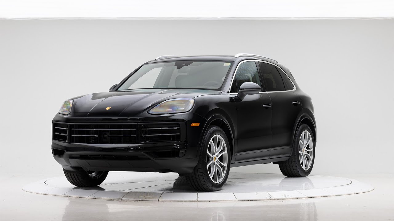 2024 Porsche Cayenne Chromite Black Metallic | P7282