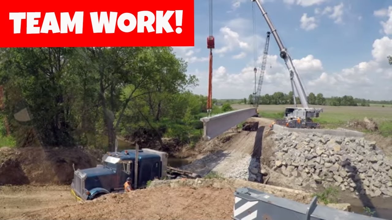 Tadano and Liebherr working together to build a bridge | construction (industry)