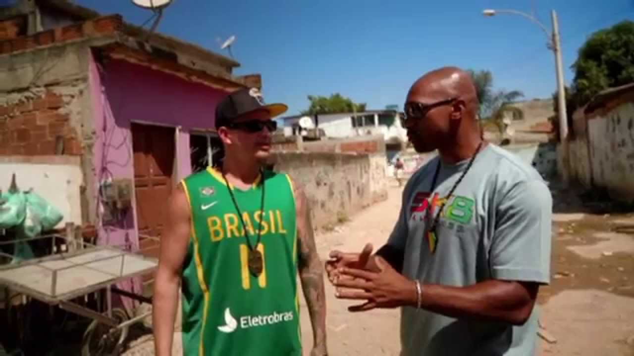 MV Bill entrevista Mandrake no programa 