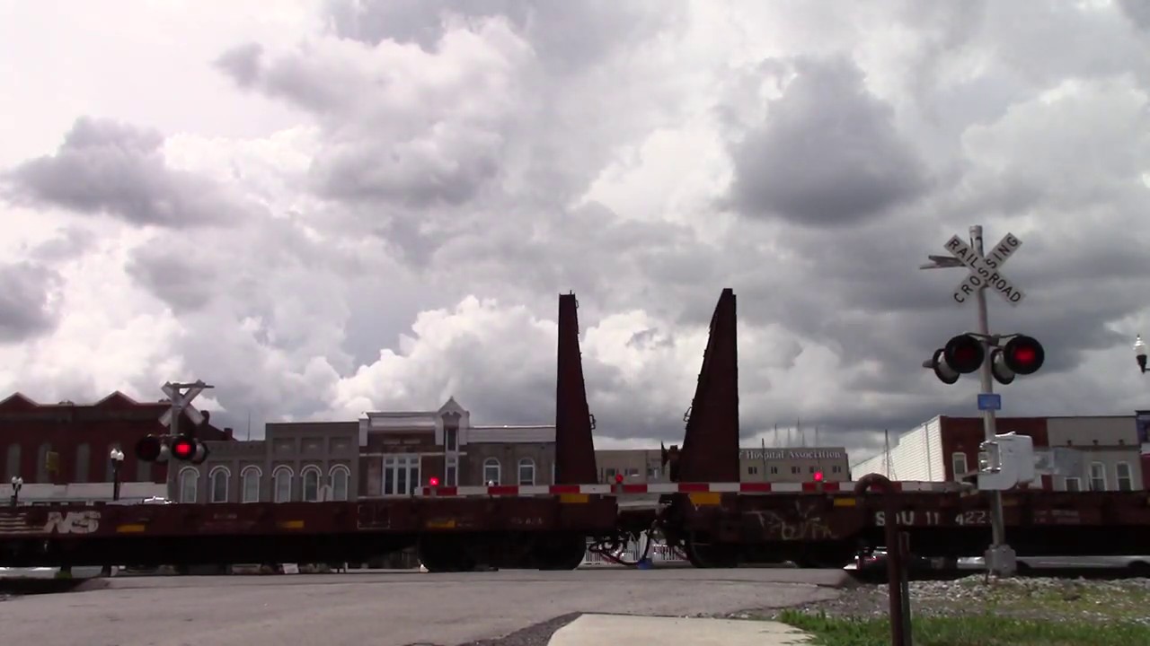 Sweetwater Railcam | Walnut Street Railroad Crossing, Sweetwater, TN