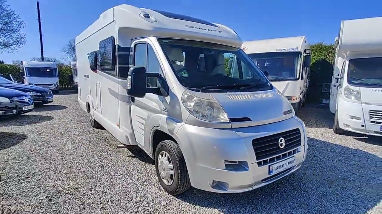 Swift Bolero 684FB - 4 спальных места / ремни безопасности - стационарная французская кровать