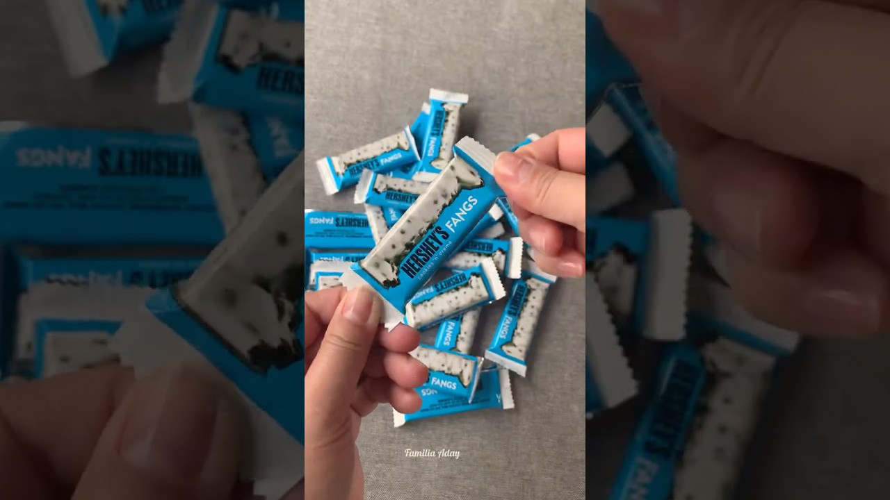 Hershey&rsquo;s Cookies & Cream Fangs #shorts #satisfying