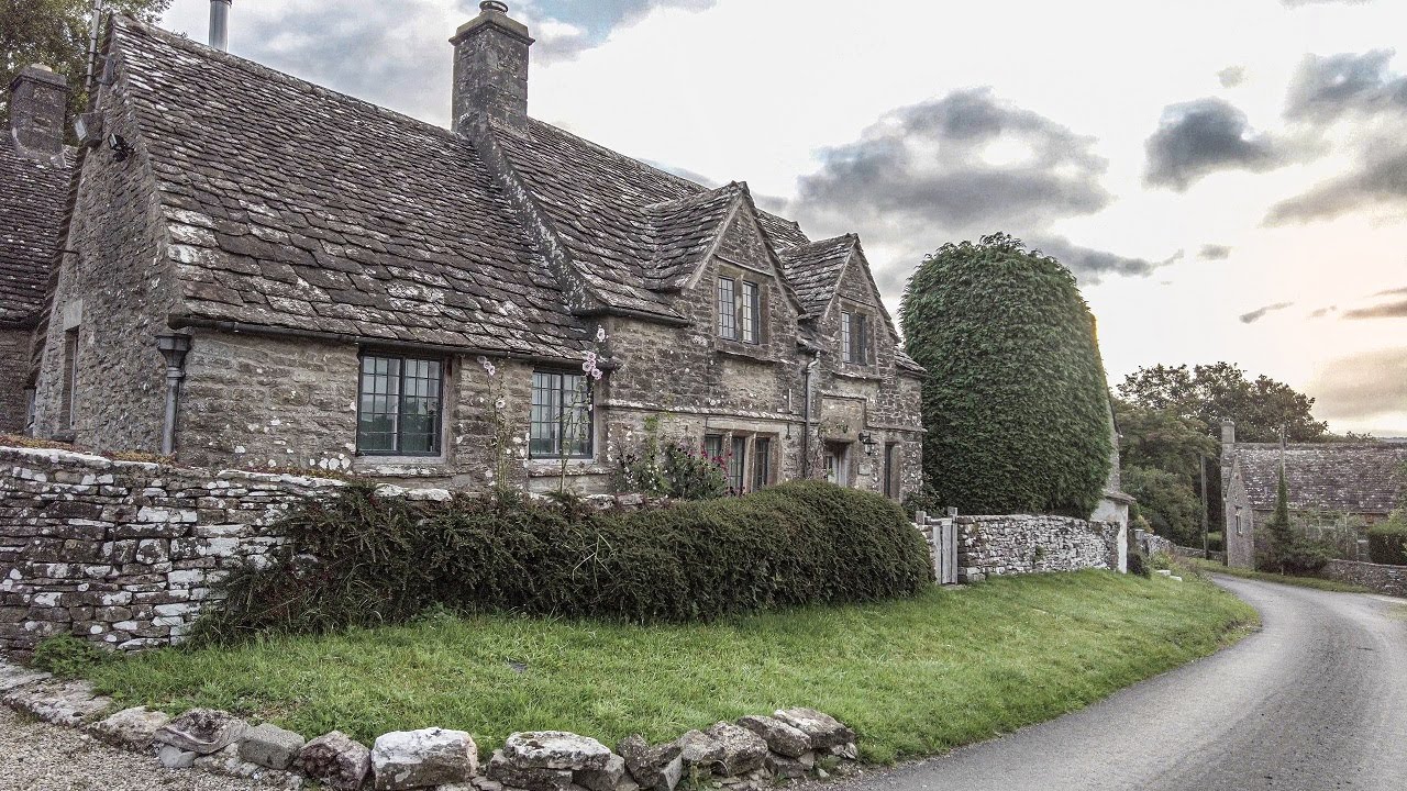 Could this Really be the Perfect Cotswold Village | English Countryside