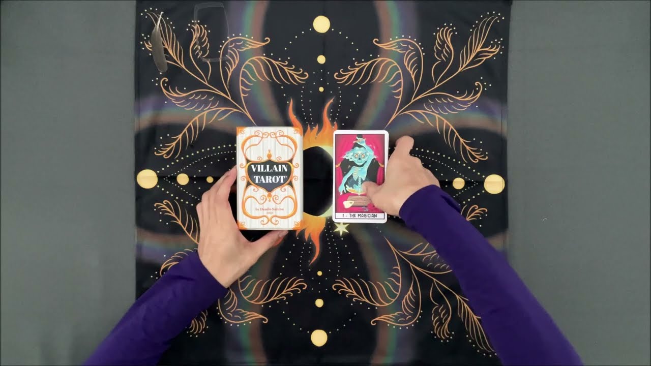 Unboxing and brief first impressions: Villain Tarot by Danilo Sanino