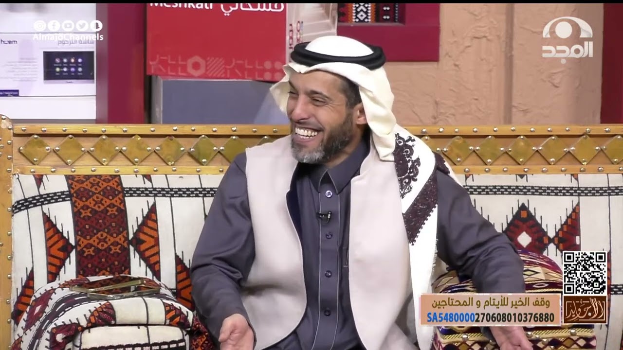 شاب وقف عند الإشارة وهو يهوجس ضرب له واحد بوري فمشيت ثم ضربت فرامل فحدث أمر غير متوقع!