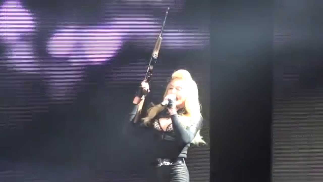 Madonna Revolver Live Montreal 2012 HD 1080P