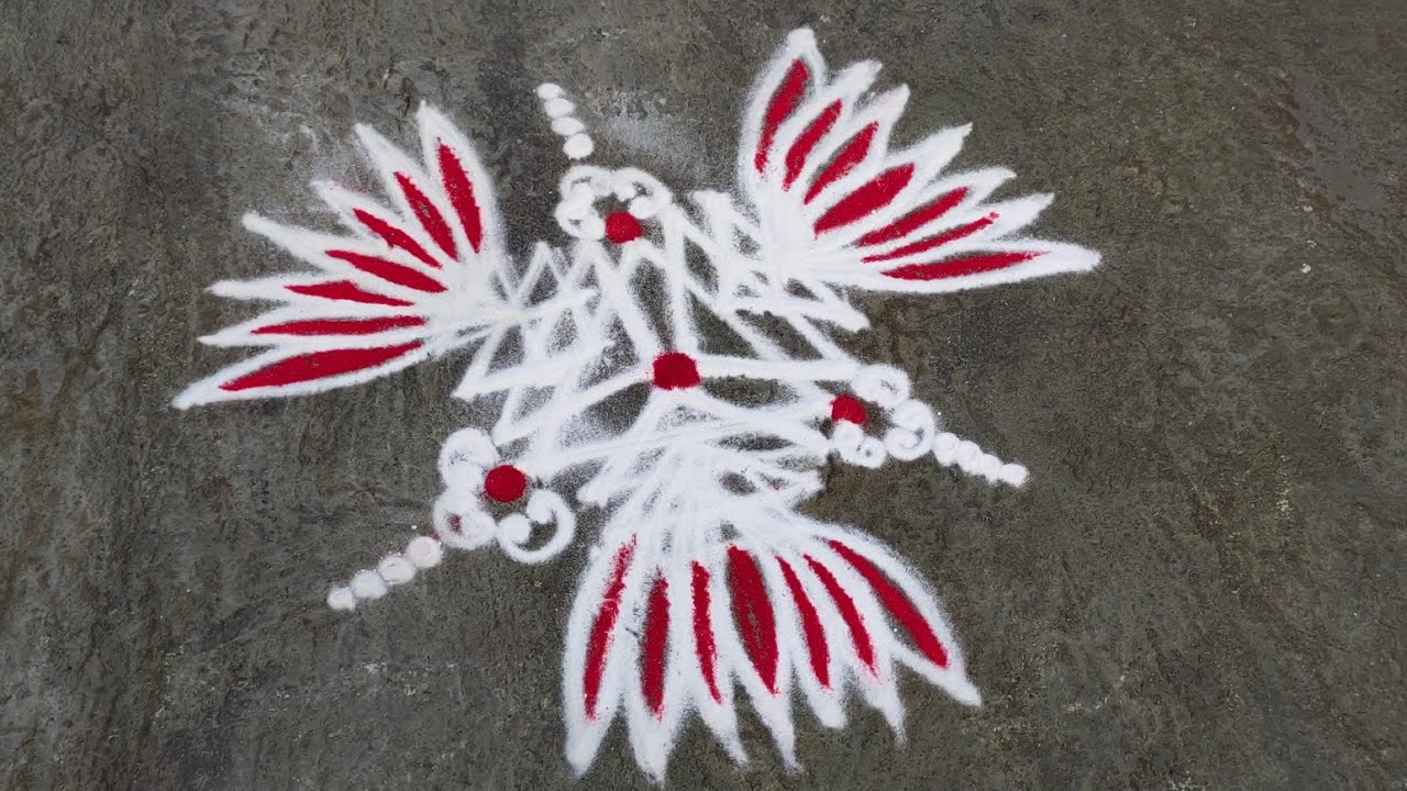 Lotus design rangoli//side border design//latest muggulu// traditional muggulu//beautiful rangoli .
