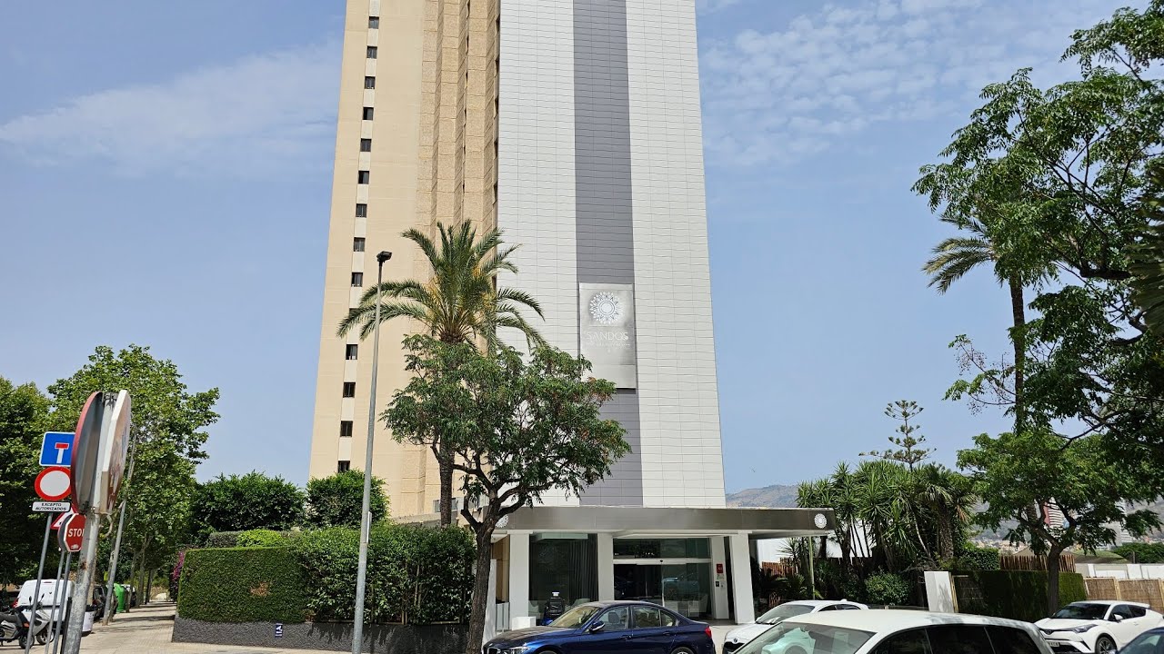 Sandos Benidorm suites June 2025