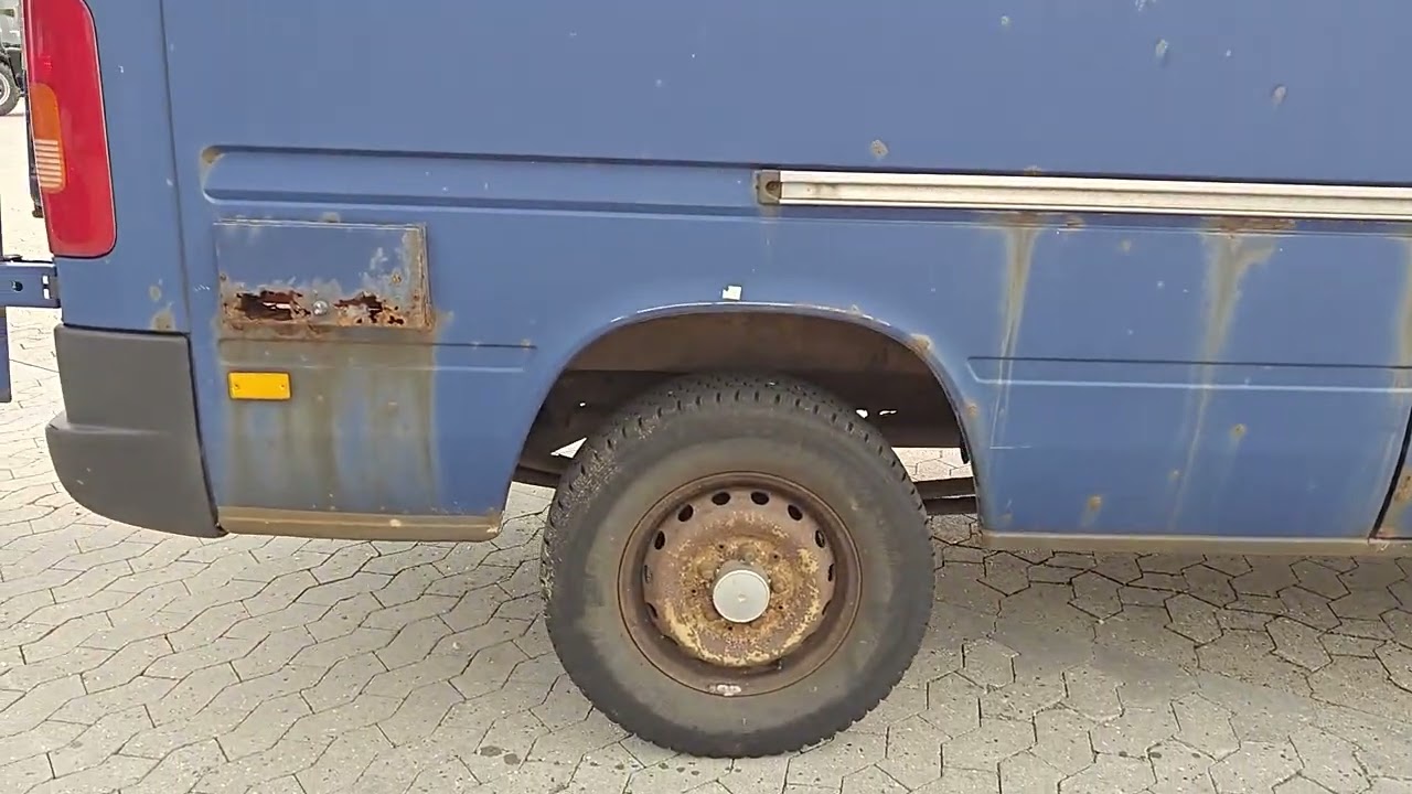 B2B Auctions A/S / VW LT 35, 2,5 TDI, 32 kassevogn, 117 HK, 86 KW