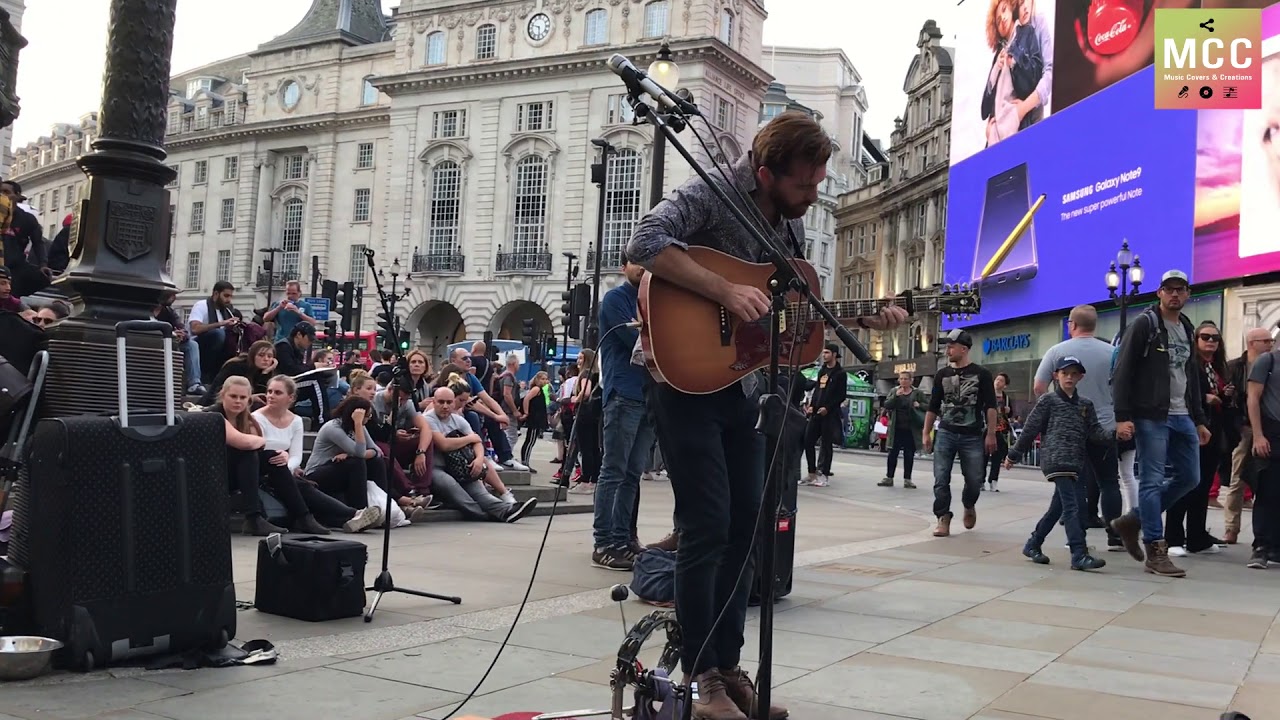 cuzn &ldquo;Monster Truck&rdquo; | Live music at Piccadilly Circus in London