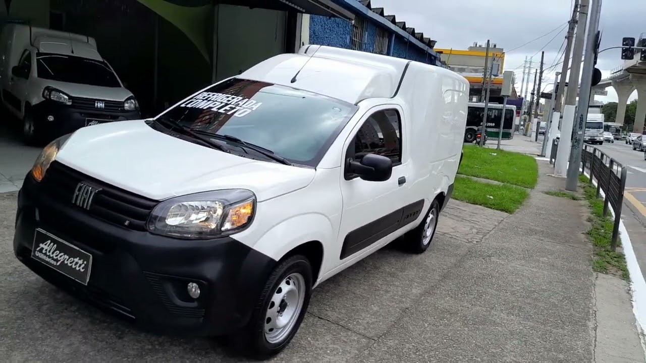 Fiorino refrigerada completa 32.000 km.