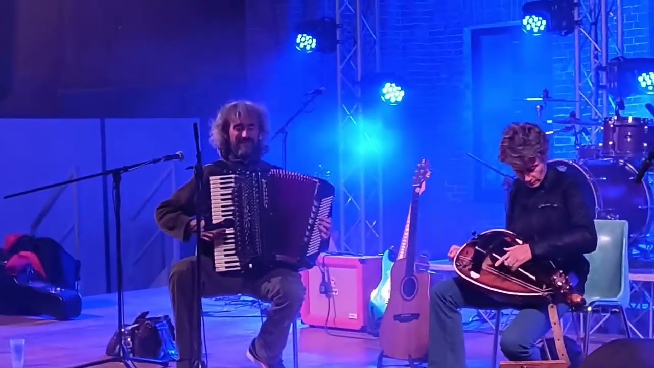 QUBA LIBRE, musica occitana e ballo folk - LA VIOULA (G. Quattromini) - borreia à 2 temps