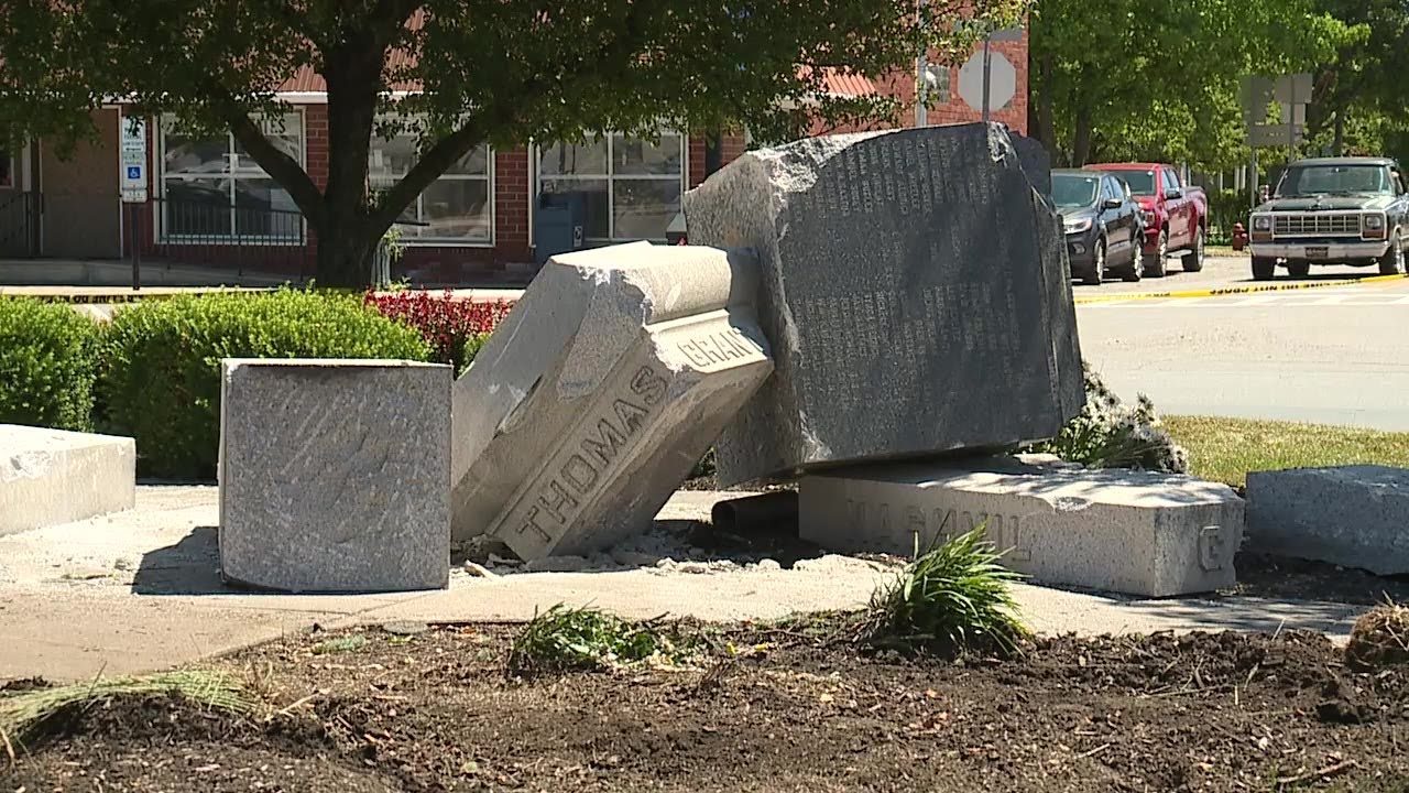 ‘Can’t believe it’: Iconic Civil War monument in Ohio town destroyed in crash