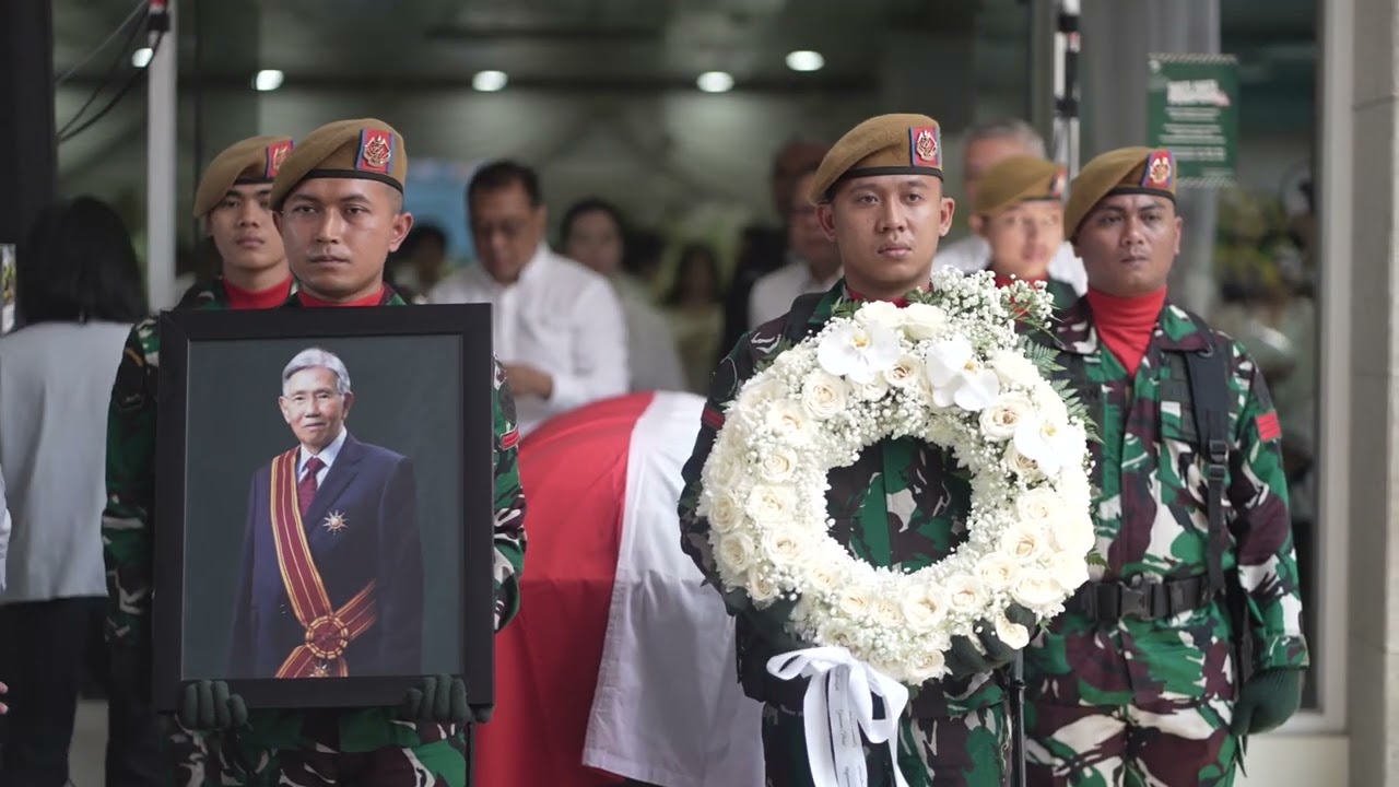 Upacara Perabuan Secara Militer Bapak Kwik Kian Gie - Kementerian PPN/Bappenas 