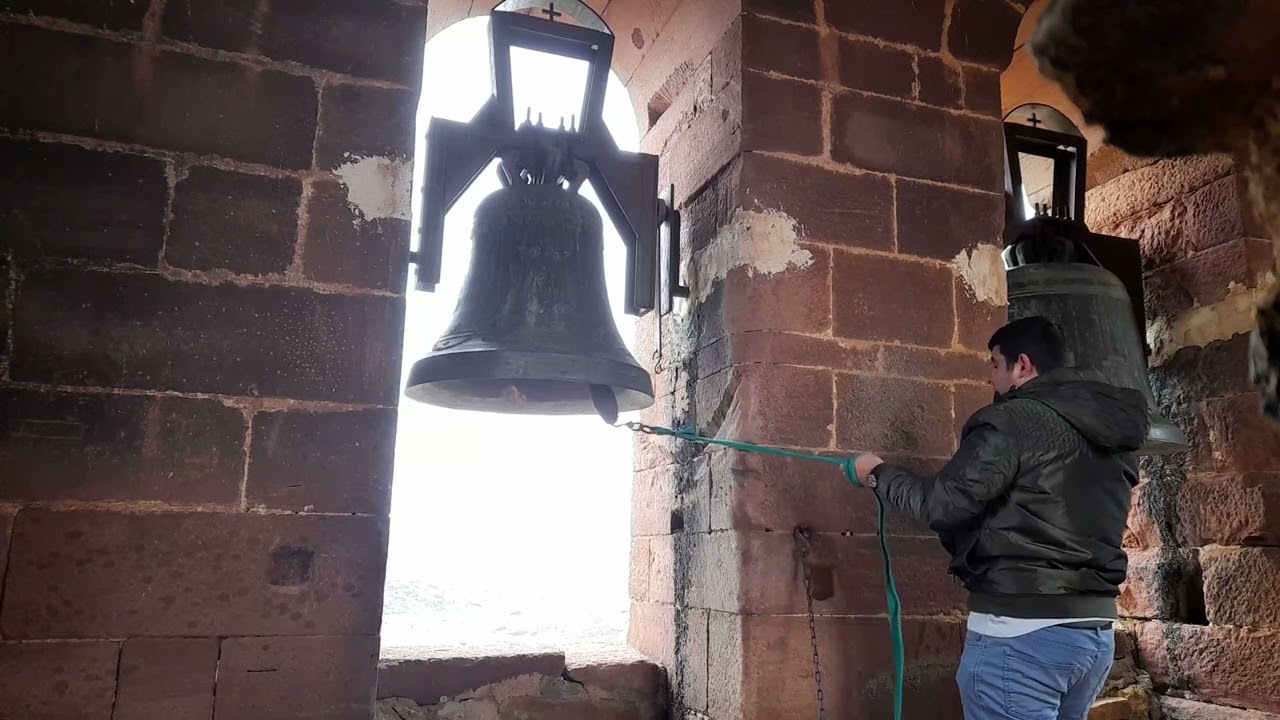 Repique de campanas manual en Tordesilos 2024. Domingo de Resurrección.