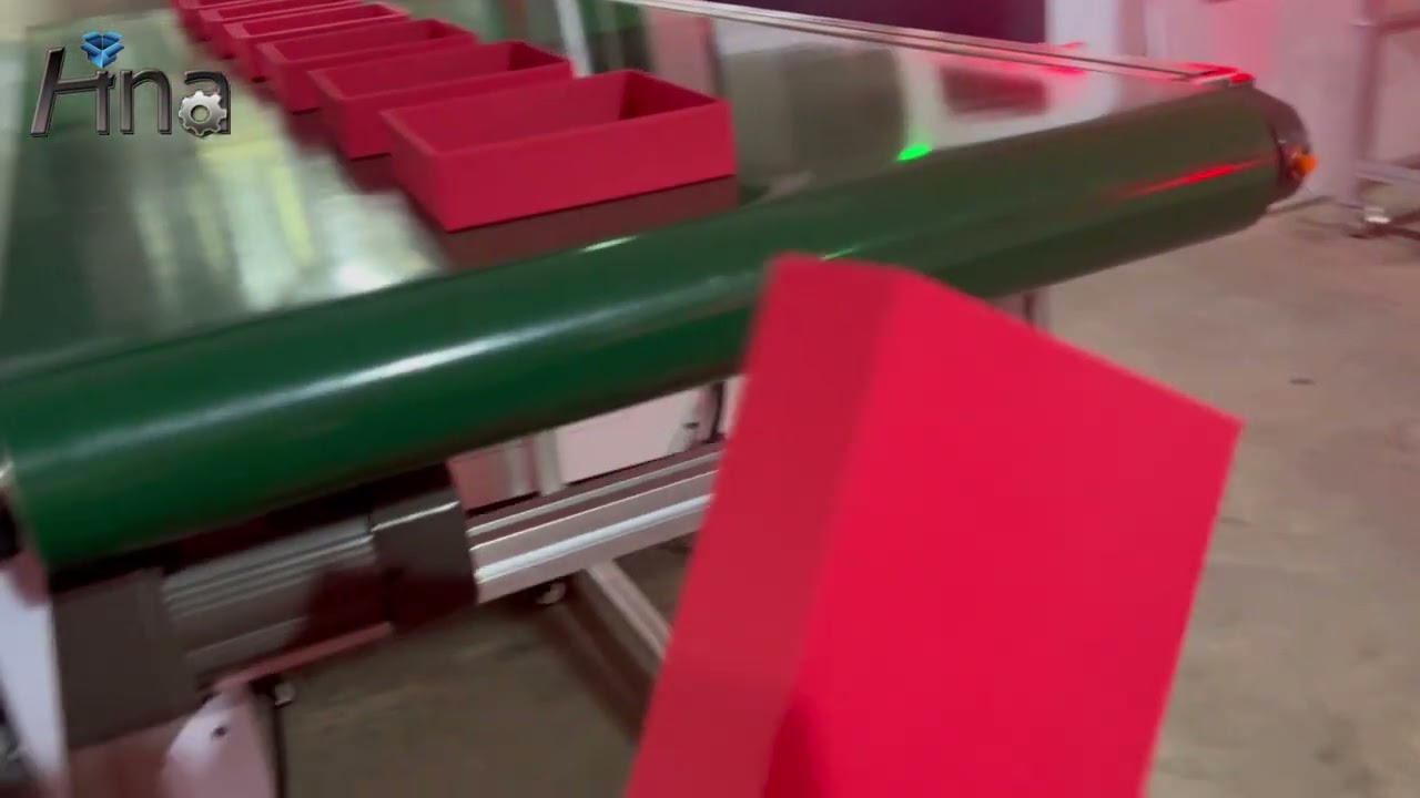 Fully automatic rigid box making machine for gift box making