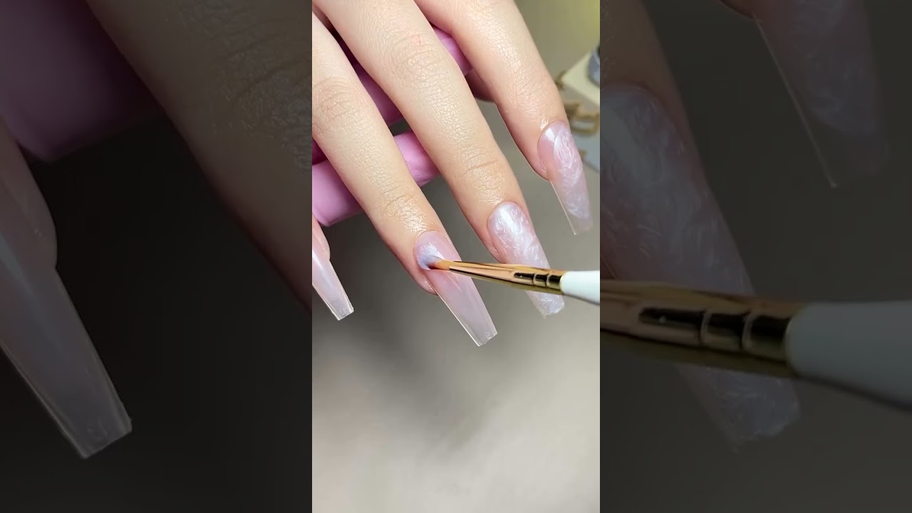 ✨The dreamiest white pearl opal gel &mdash; stunning solo or as a delicate detail in your nail art 💅
