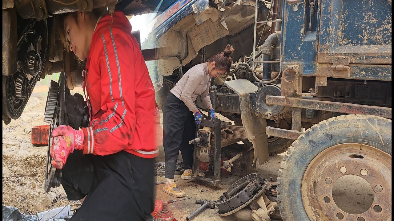 A female mechanic replaced the steering shaft pin and repaired a damaged gearbox right on the road