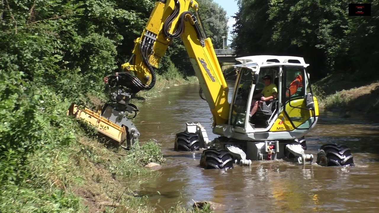 #menzimuck #NOX #Seppi    Menzi Muck M545x beim Mulchen in der Glan 》 Onboard